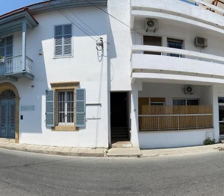 Past Or Trail Hostel Λάρνακα Εξωτερικό φωτογραφία